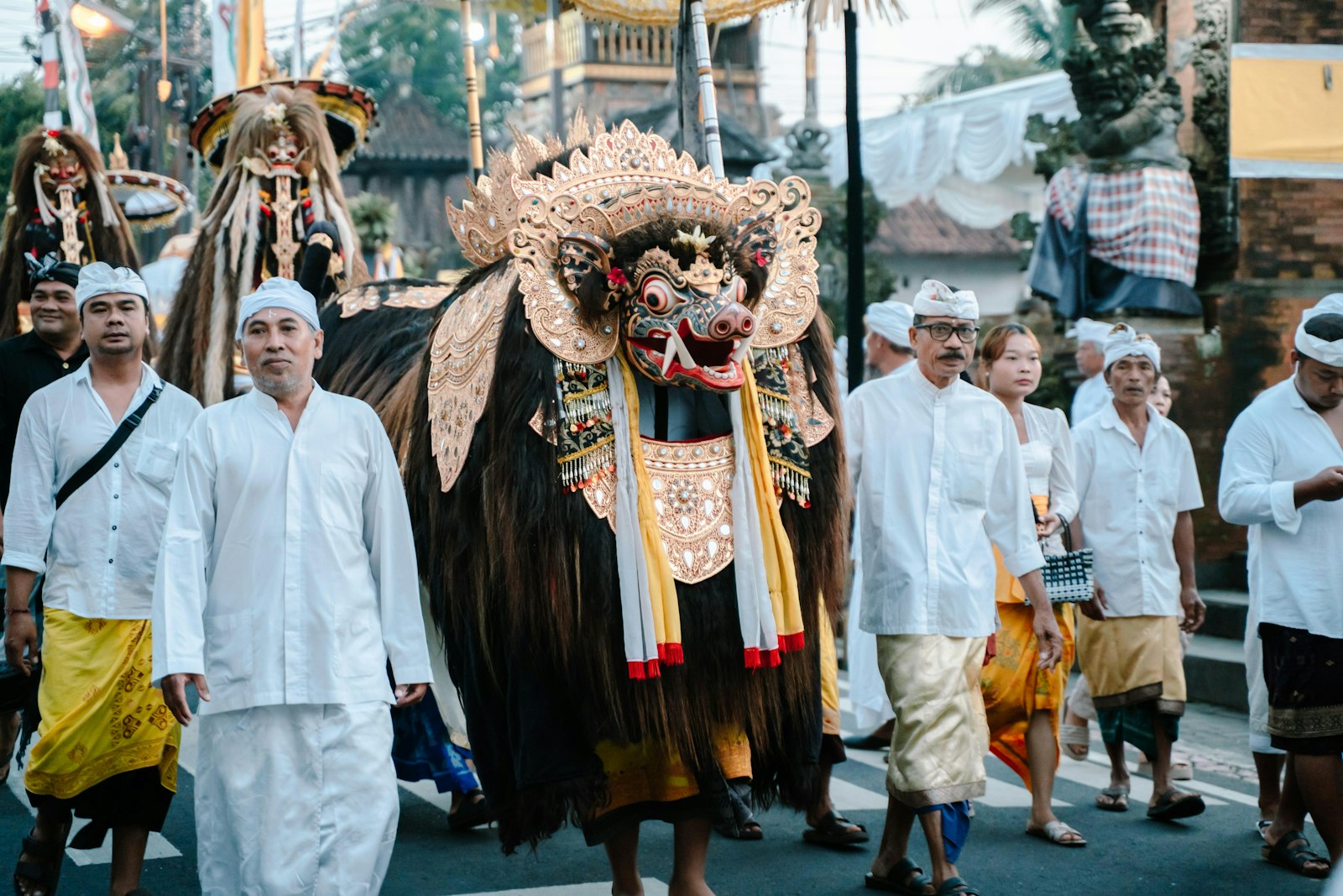 Balinese women in ceremonial white dress