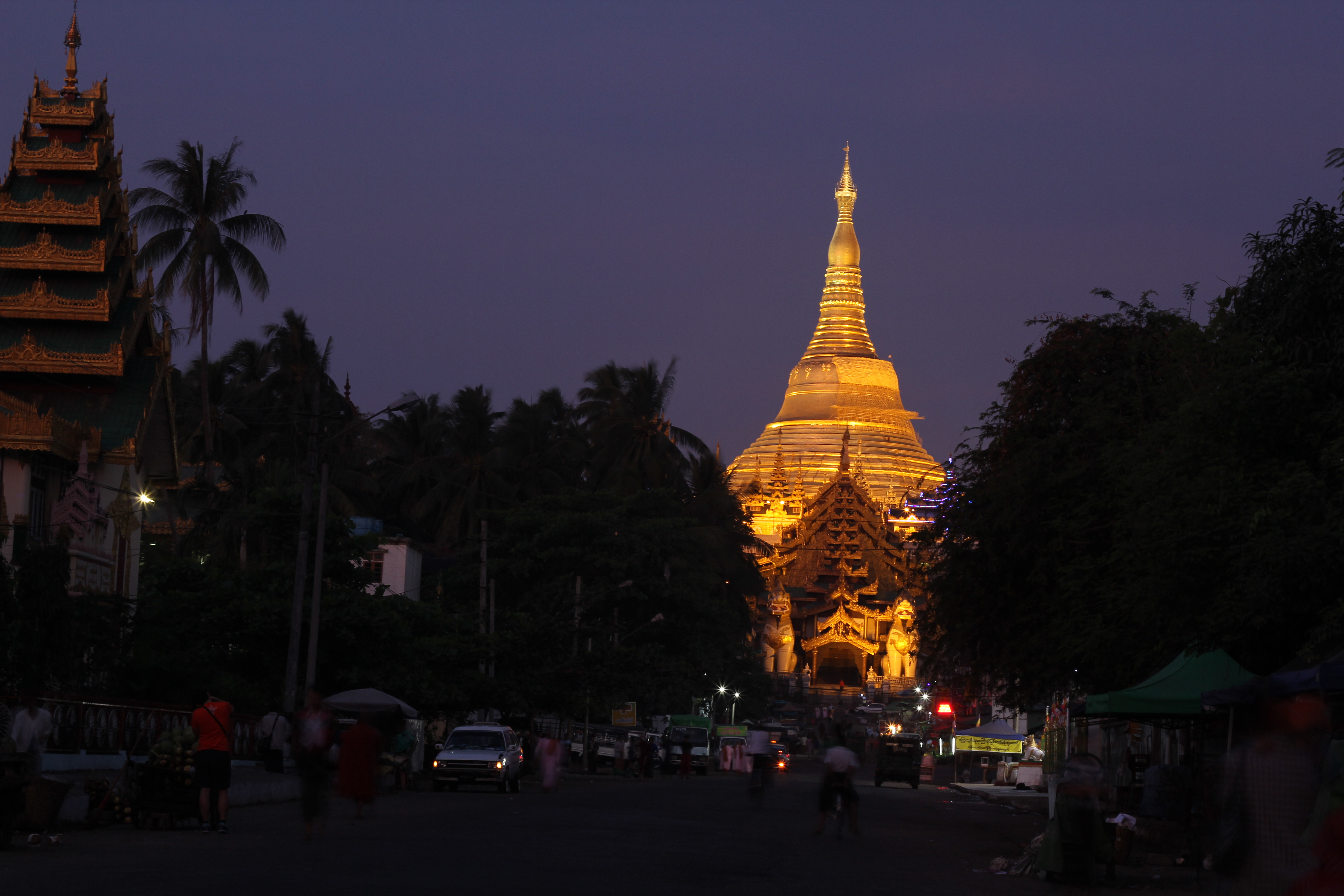 Shwedagon Pagoda in Yangon at early morning